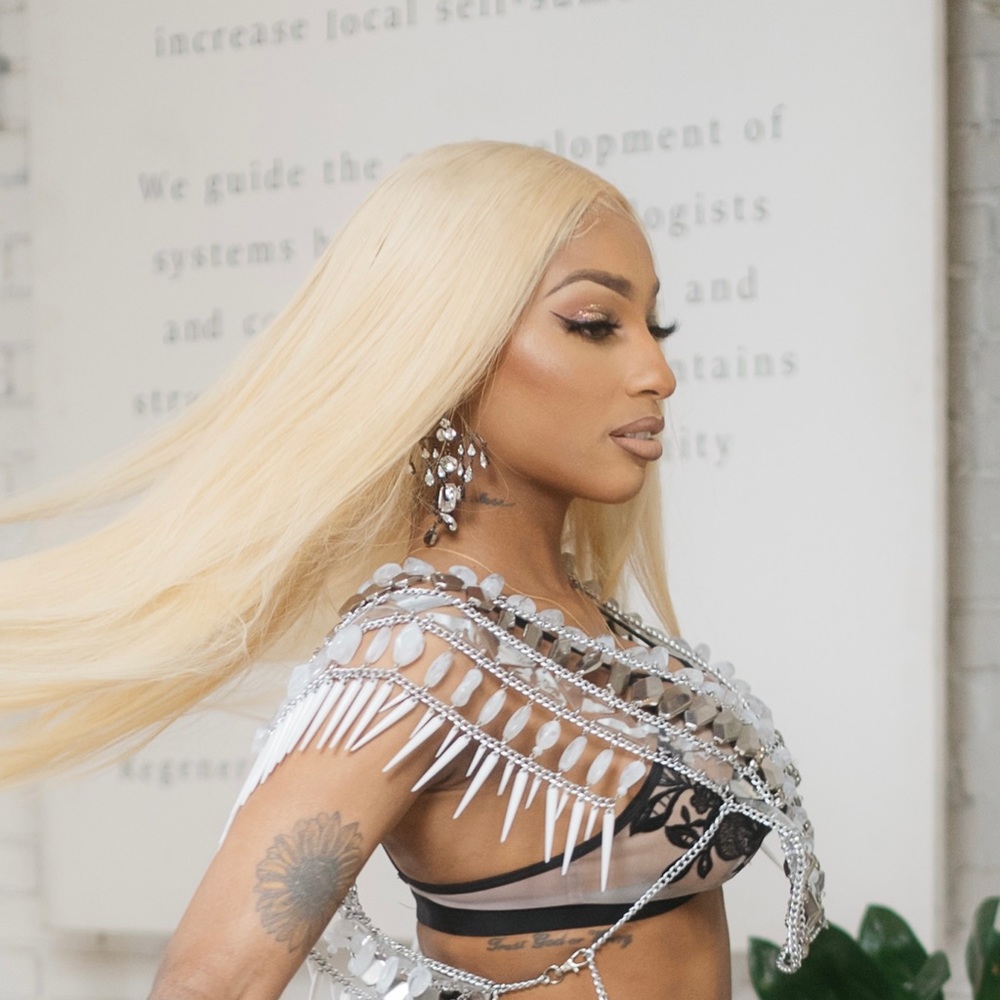 Meet your Posher, Lea